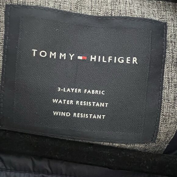 Tommy Hilfiger Men’s Jacket Large Hooded  Wind Breaker - Picture 5 of 8